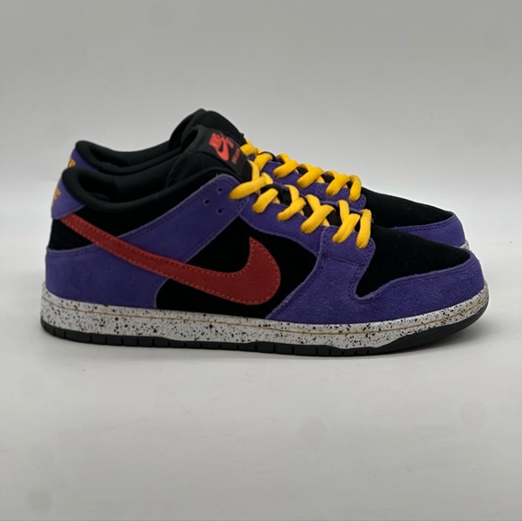 Nike Dunk Low Pro SB ‘ACG Terra’ Sneakers. Size 10.5